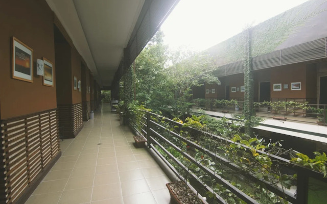 Savita Inn
