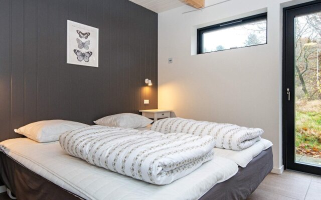 6 Person Holiday Home in Hovborg