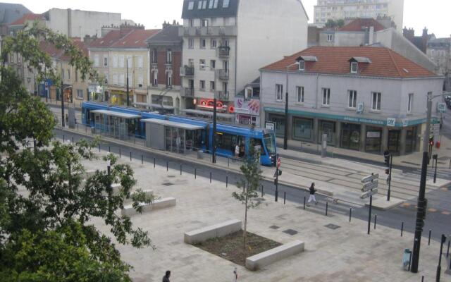 Hotel Le Parisien
