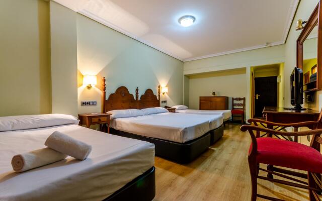 Virgen de los Reyes Hotel