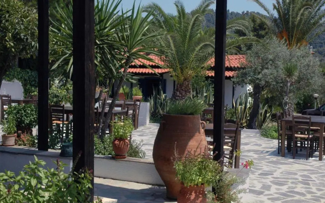 Skites Hotel Bungalows