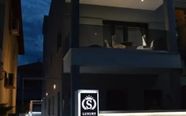 S. Luxury Princess Suite
