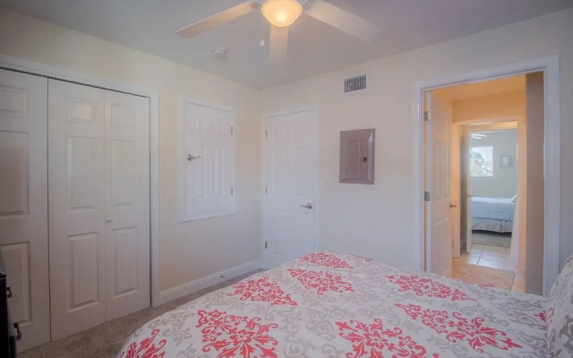 Oak Shores 66