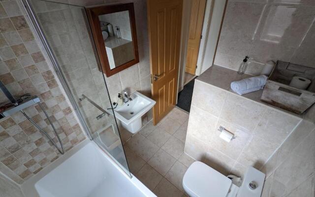 Vhouse - 2 Bed Townhouse Near Media City