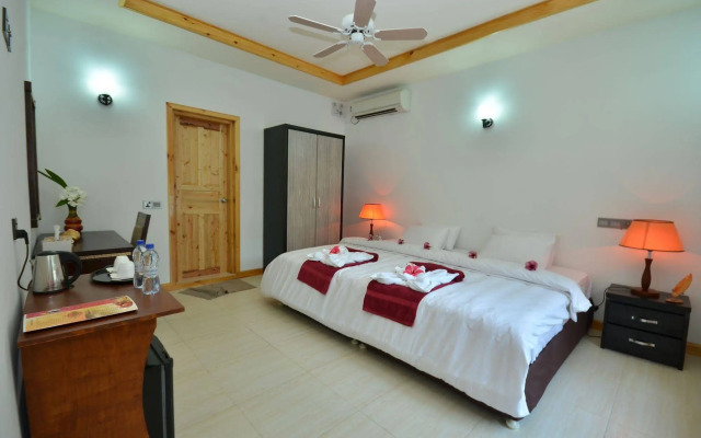 Athiri Inn