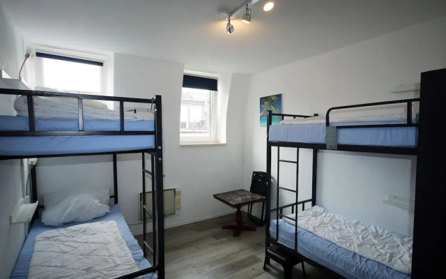 The Penny Pincher Inn - Hostel