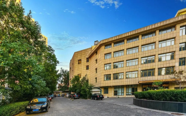 James Joyce Coffetel (Beijing South Railway Station Yongdingmenwai Subway Station)