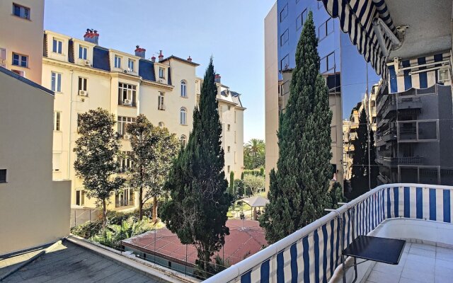 L'Olympic by Nestor&Jeeves