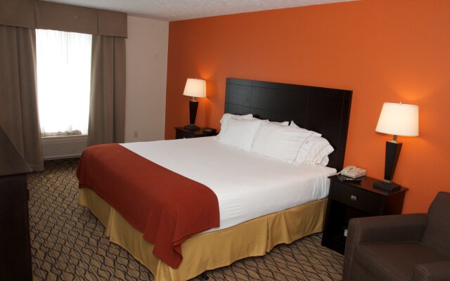 Holiday Inn Express Hotel & Suites Cadillac by IHG