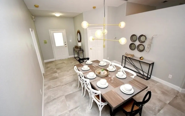 Greater Groves - 5 Bedrooms House w/pool-5202GG Home by RedAwning