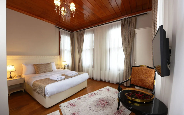 Elyka Hotel