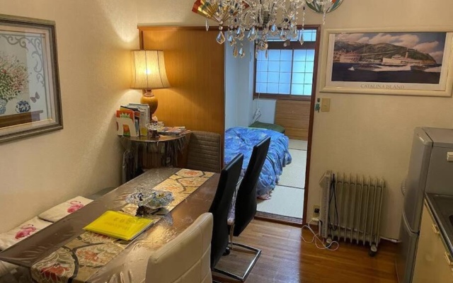 伊東の宿-IKKO- 一室貸切 天然温泉 伊東駅まで徒歩6分 beachまで徒歩5分 – Guest Rooms – Ito