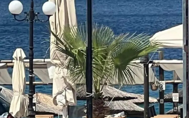 Seaside House in Psatha