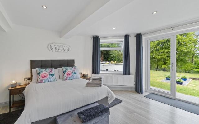 Stunning, Contemporary 1 Bedroom En-suite Annexe