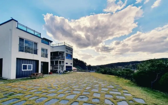 Pohang Sea and Bamboo Pension