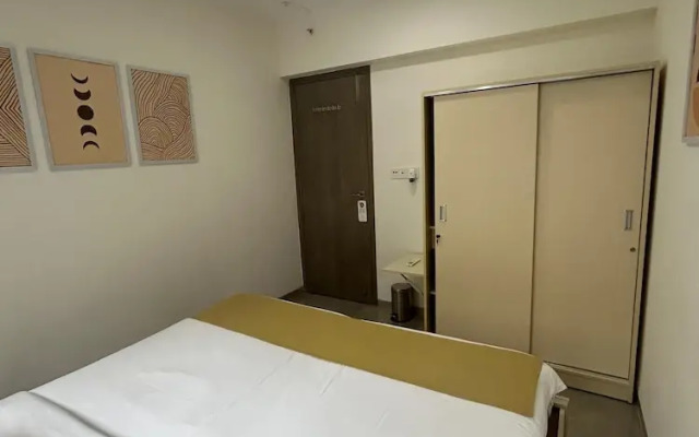 Z Bliss Suites