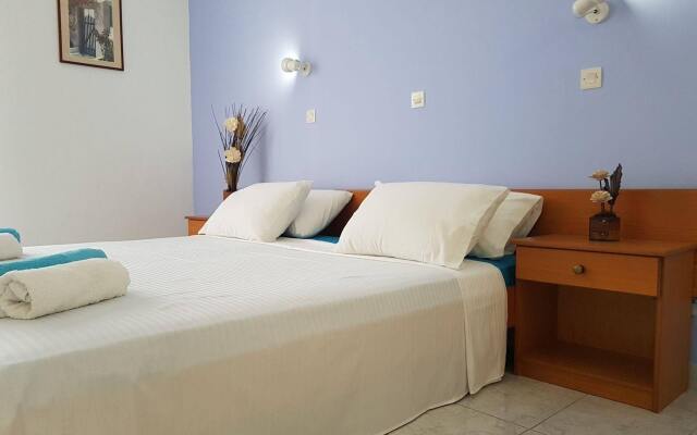 Pyrgos Hotel Apartments