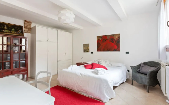 Riva Di Biasio Lovely Flat