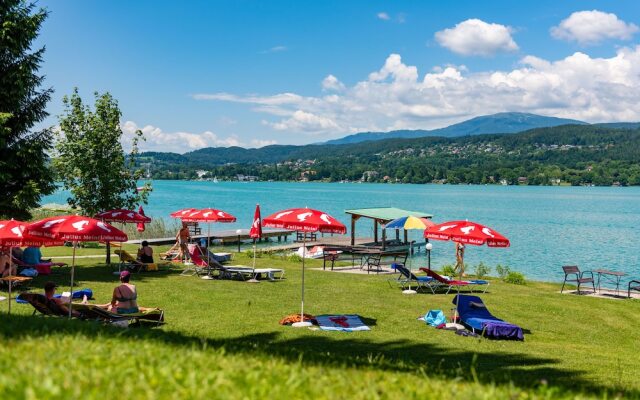 Strandhotel Schabus