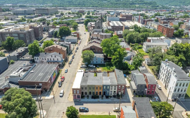 The Baymiller Row - For 6!