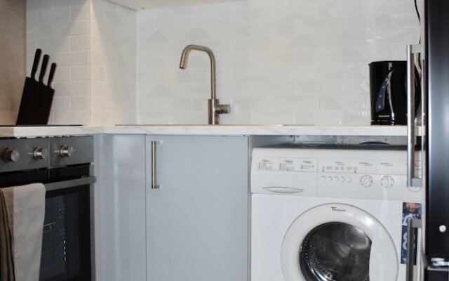 Recently-Renovated 1 Bedroom Flat in Dublin Centre
