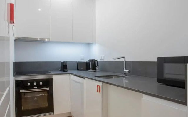 Liiiving in Porto Downtown Luxury Apartment 2R