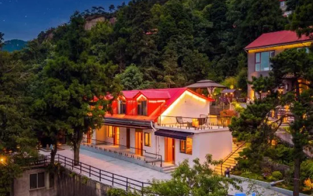 Shanhe Tingfeng · Windveil Hotel (Guling Street Park, Lushan National Scenic Area) — 2-star hotel in Jiujiang