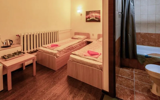 Тихий дворик