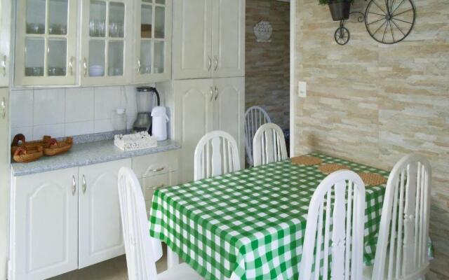 Casa com 2 Quartos em Serra Negra