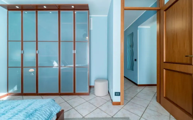 Lakefront Retreat - Celeste