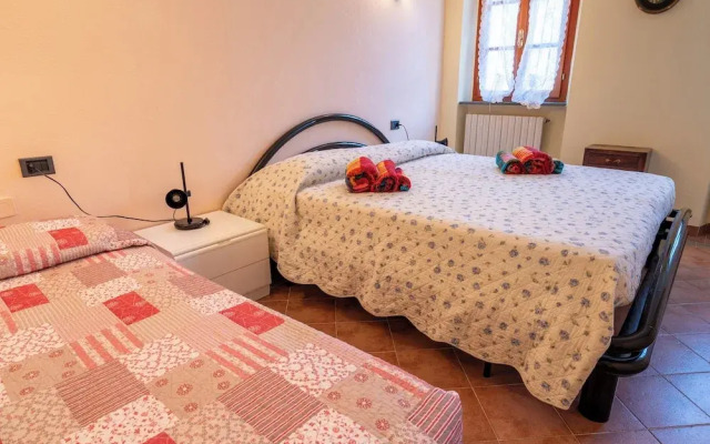 Suite Carla Cozy Apartment in Petrasanta Center