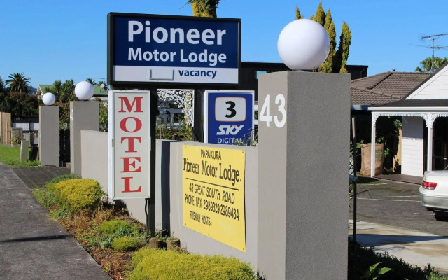 Papakura Pioneer Motor Lodge and Motel