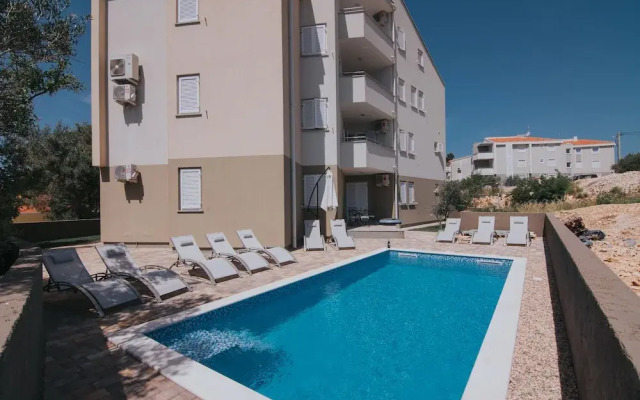 Pool Apartments Lucija