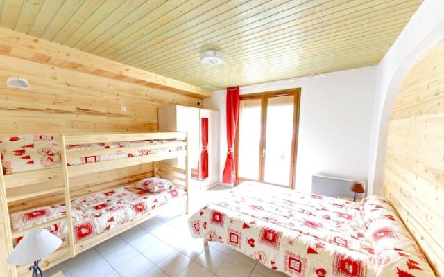 Apartment With 5 Bedrooms in Saint-sorlin-d'arves, With Wonderful Moun