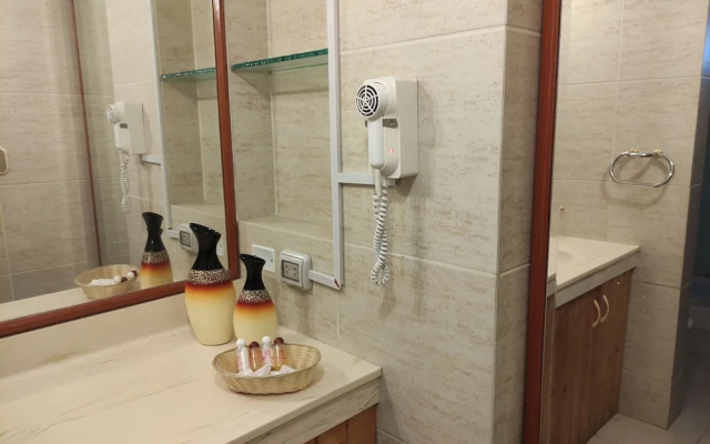 Inti Llaqta Hotel & Suites
