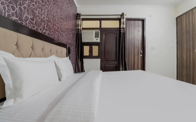 Collection O 79212 Dwarka Royal Inn