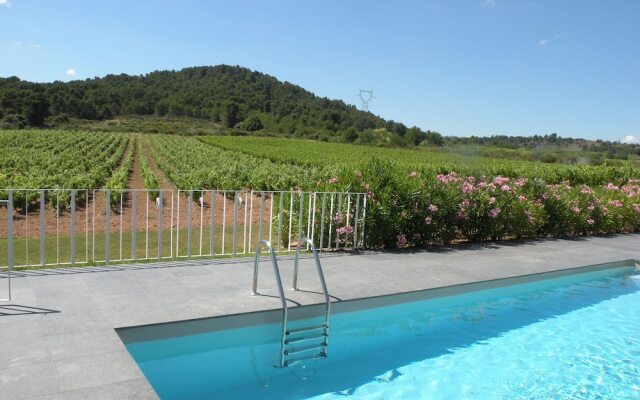 Holiday House Renovated With Pool