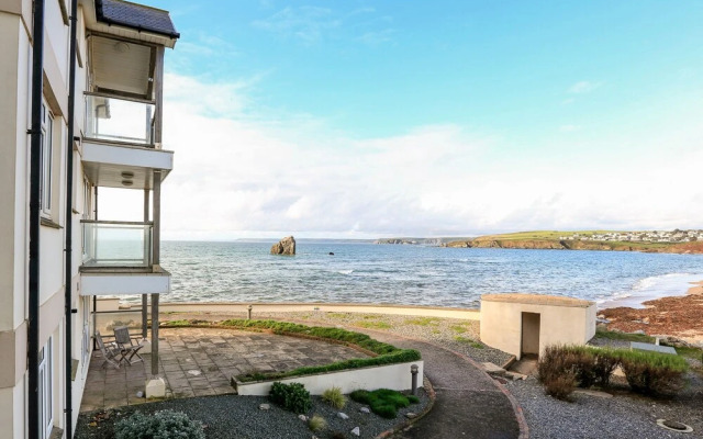 10 Thurlestone Rock