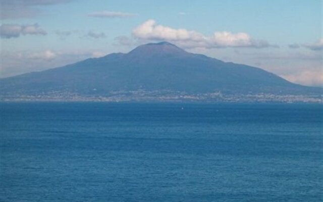 Domus Paola Sorrento