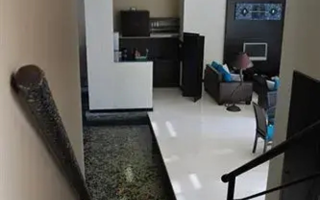 Alam Warna Villas & Apartment