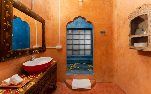 juSTa  Morjim Beach Resort and Spa