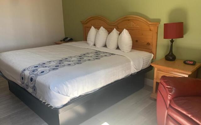 Regency Inn And Suites