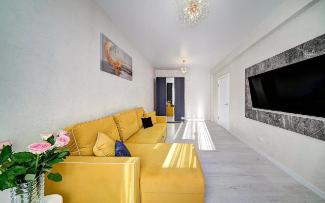 Apartment MoreSolnceApart on Estonskaya Street