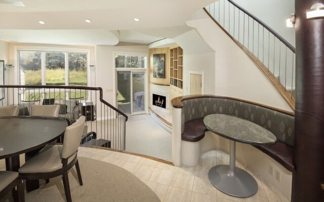 Coldstream Townhome 38