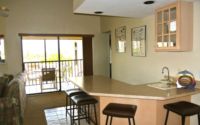 Santa Maria Harbour Resort 4 Br condo by RedAwning