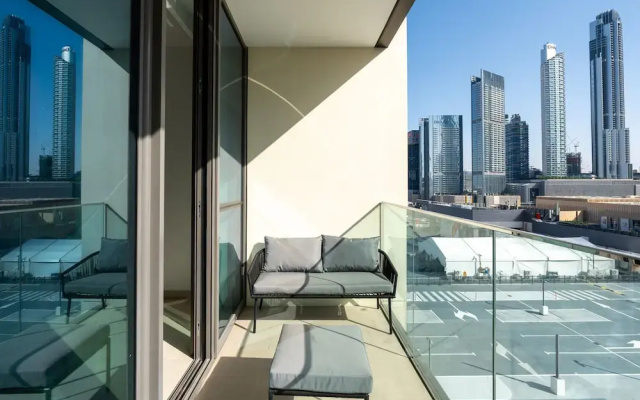 Downtown Escape Lush 2BR w Burj Khalifa View