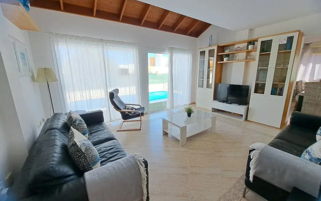 Villa Rayo Azul, Heated Pool and Ocean Views