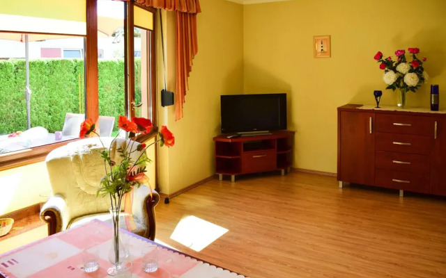 Semi-detached House With Fireplace, Rowy