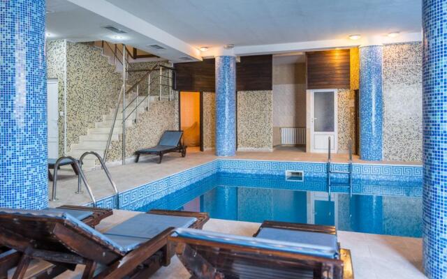 Elegant Lodge Hotel