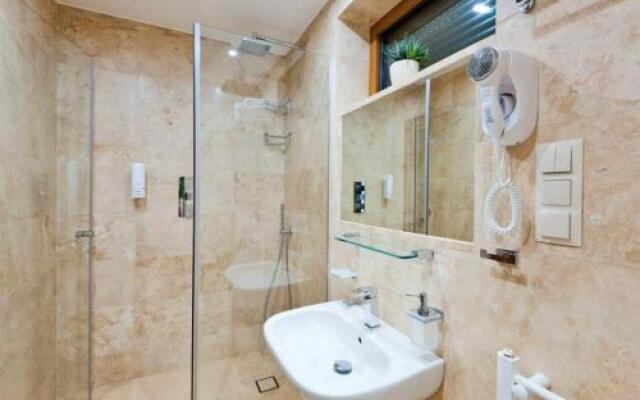 Mevo Apartament